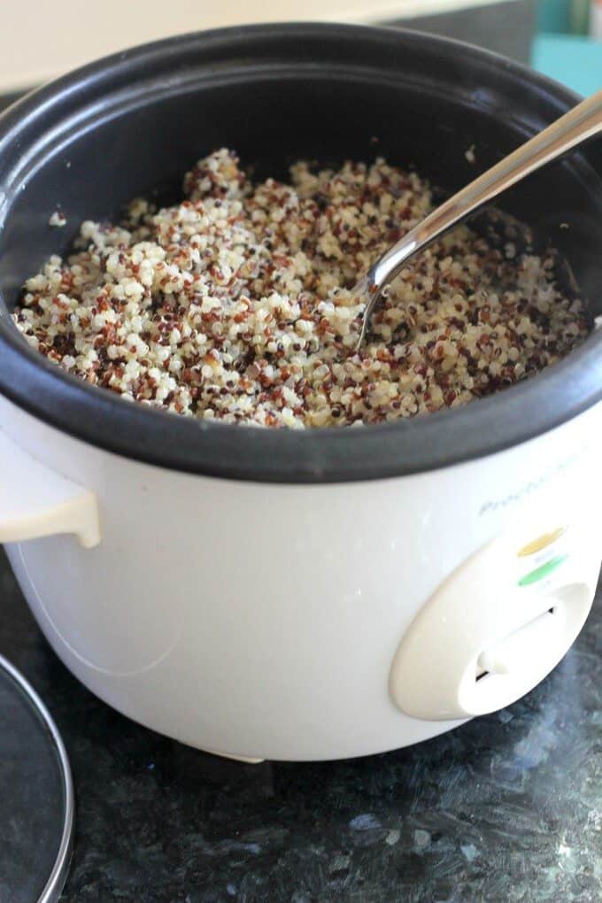 How to Make Quinoa in a Rice Cooker - I Heart Vegetables