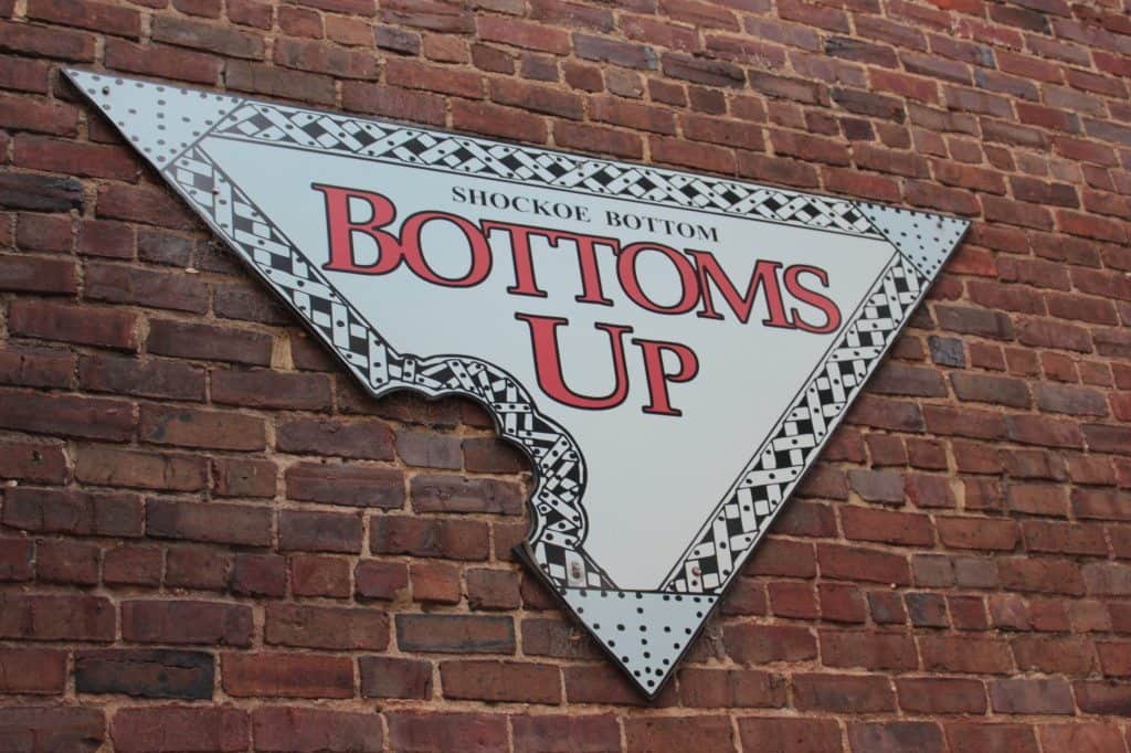 bottoms up pizza