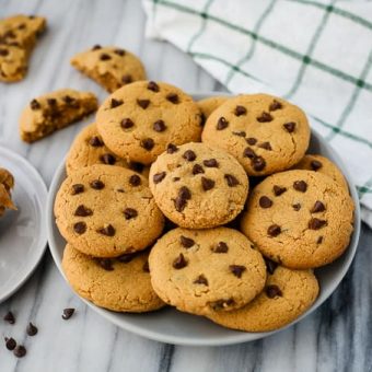 4 Ingredient Peanut Butter Chocolate Chip Cookies