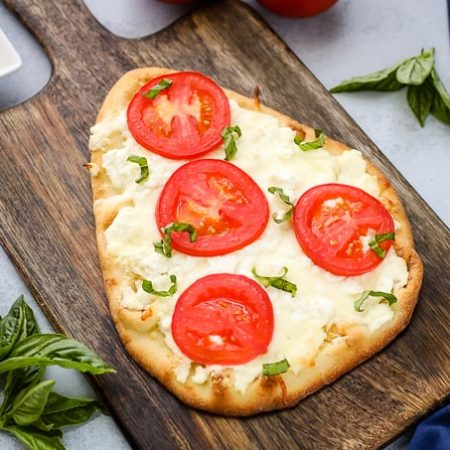 White Flatbread Pizza - I Heart Vegetables