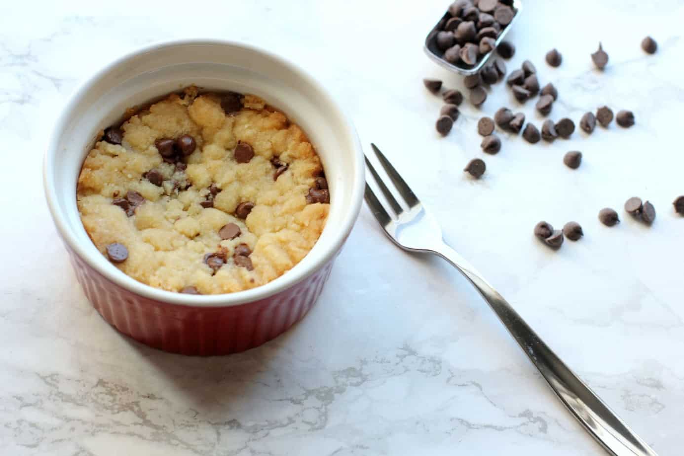 Vegan Deep Dish Chocolate Chip Cookie - I Heart Vegetables