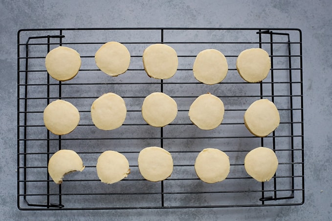 cookies on a wire cooling rack
