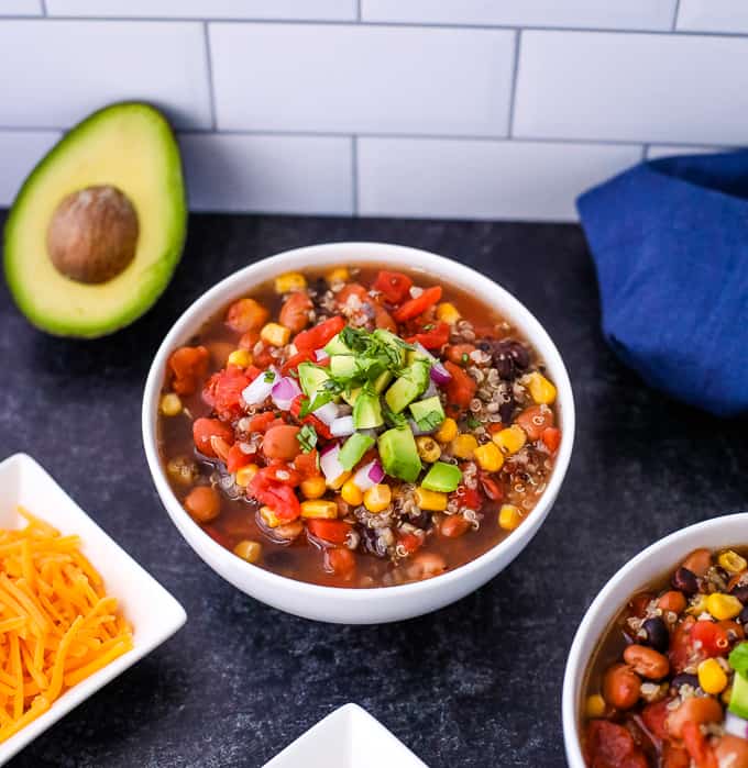 slow cooker quinoa chili