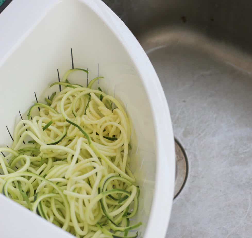 Cheesy Zucchini Noodles +Tips to Avoid Watery Noodles! I Heart Vegetables