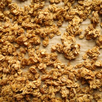 Cinnamon Applesauce Granola