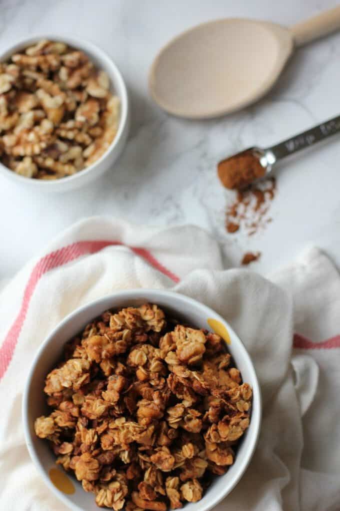 Cinnamon Applesauce Granola I Heart Vegetables