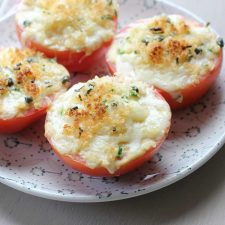 broiled tomatoes