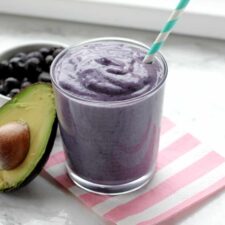 avocado blueberry smoothie