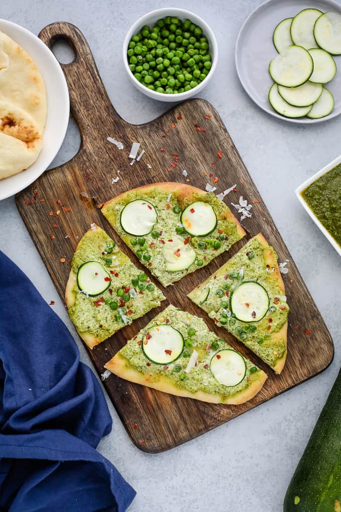 veggie naan pizza