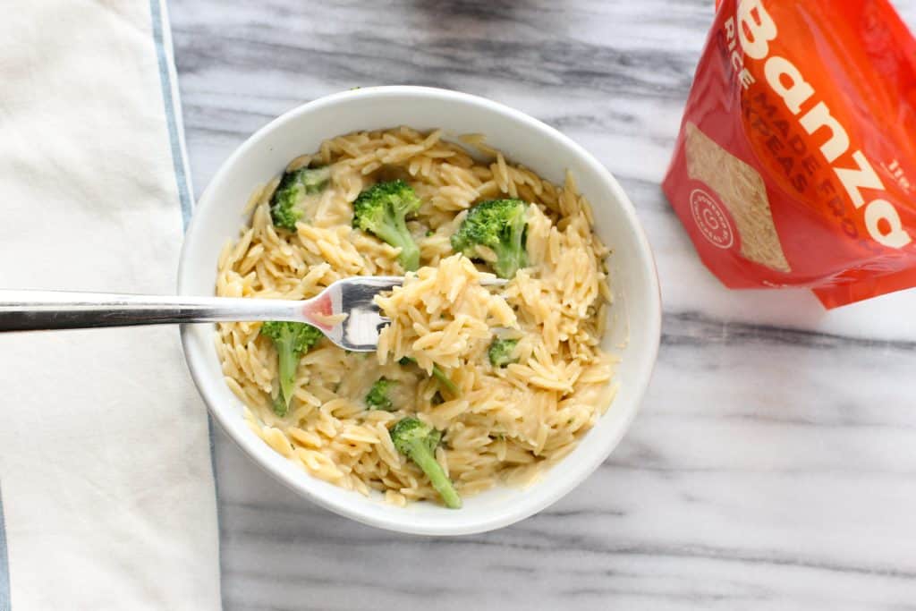 cheesy broccoli and rice with banza pasta