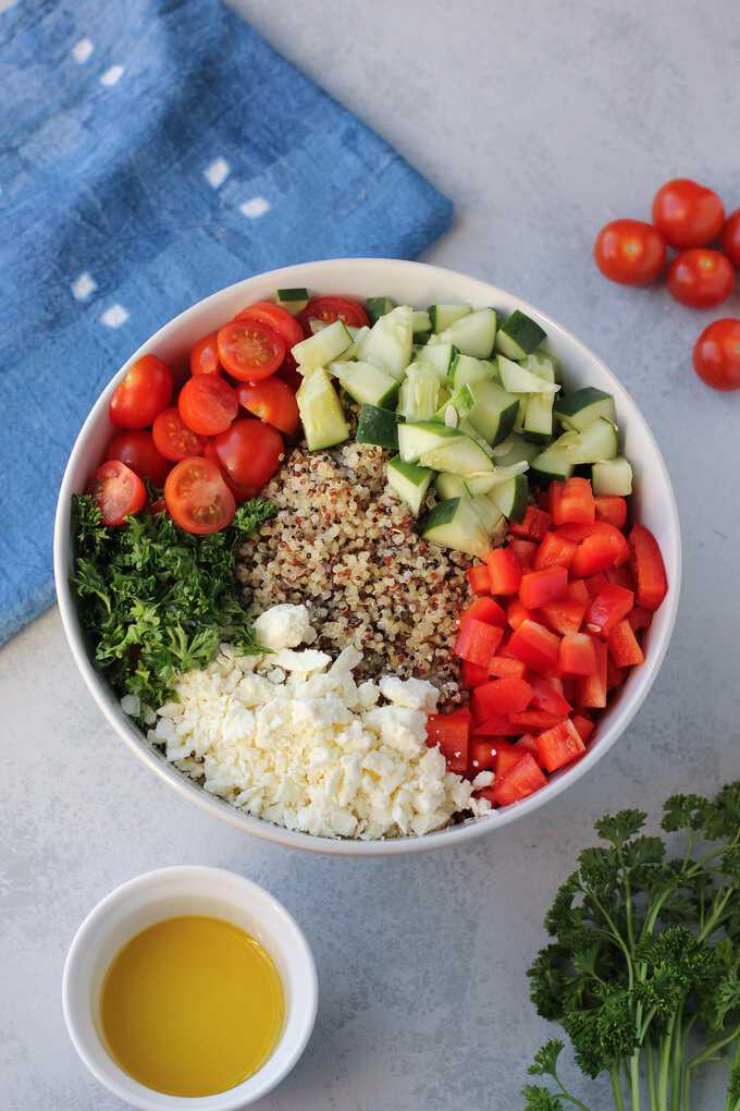 Greek quinoa salad