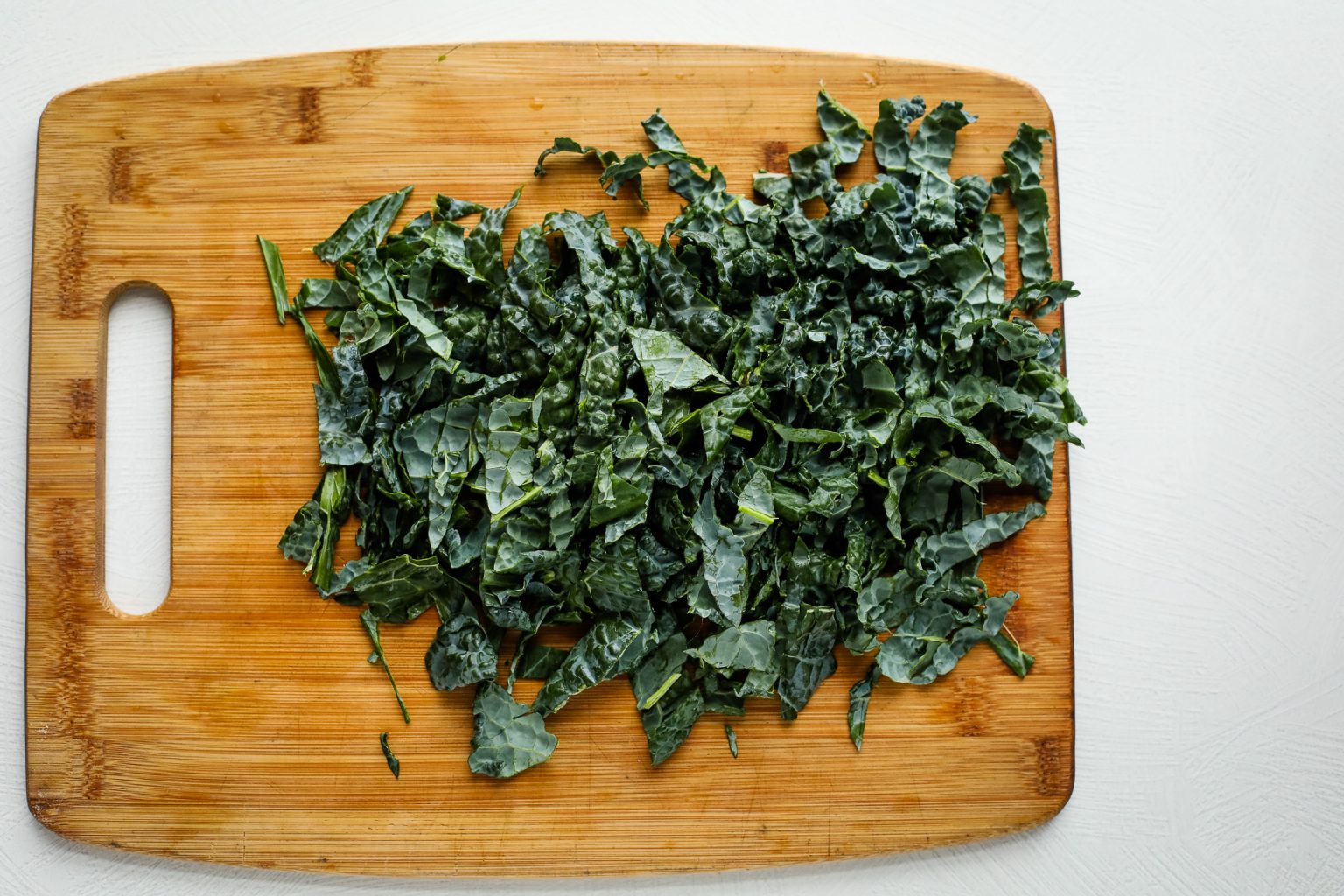 Easy Lacinato Kale Salad I Heart Vegetables