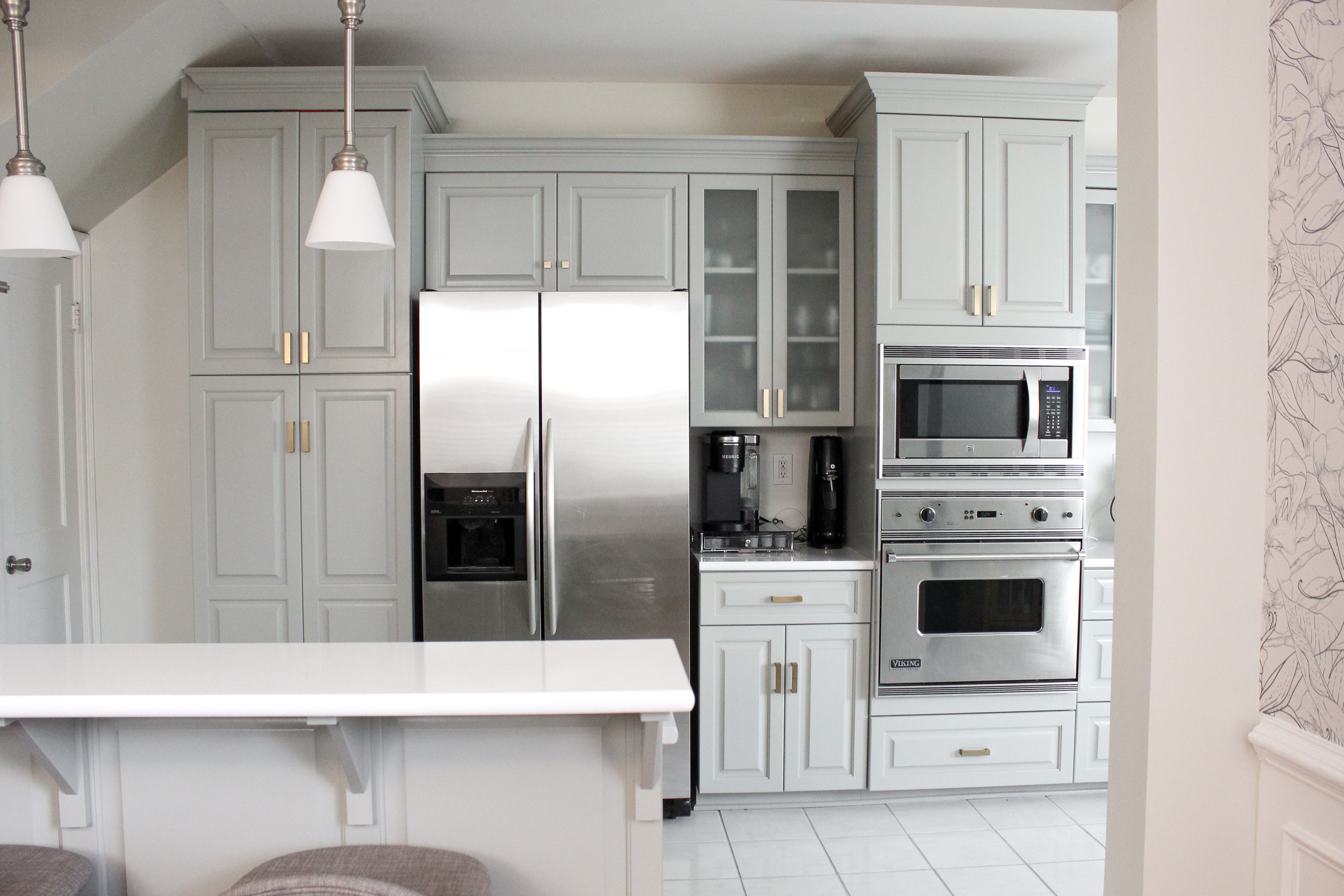 grey kitchen cabinets and appliances