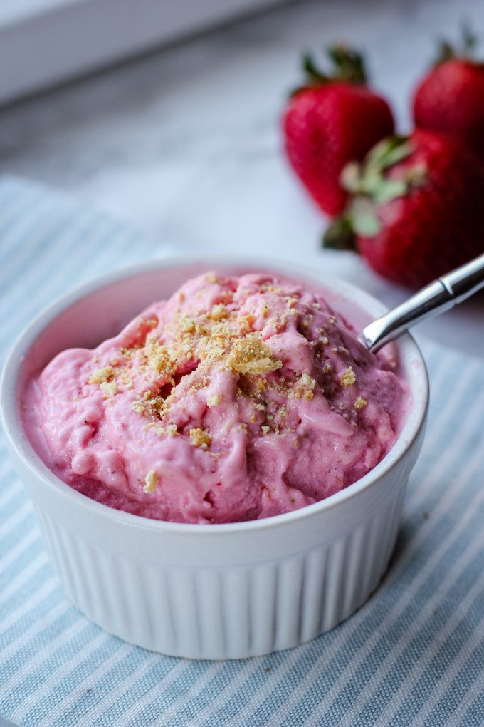 strawberry cheesecake ice cream