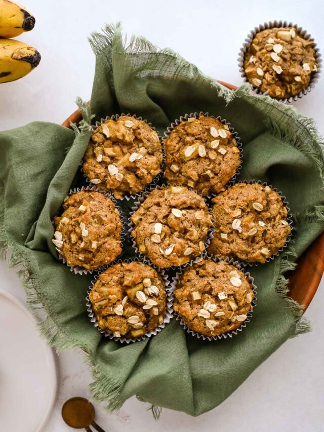 oatmeal pear muffins