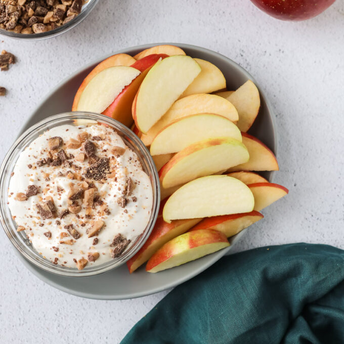 Heath Bar Apple Dip I Heart Vegetables