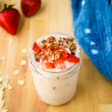 Strawberry Overnight Oats