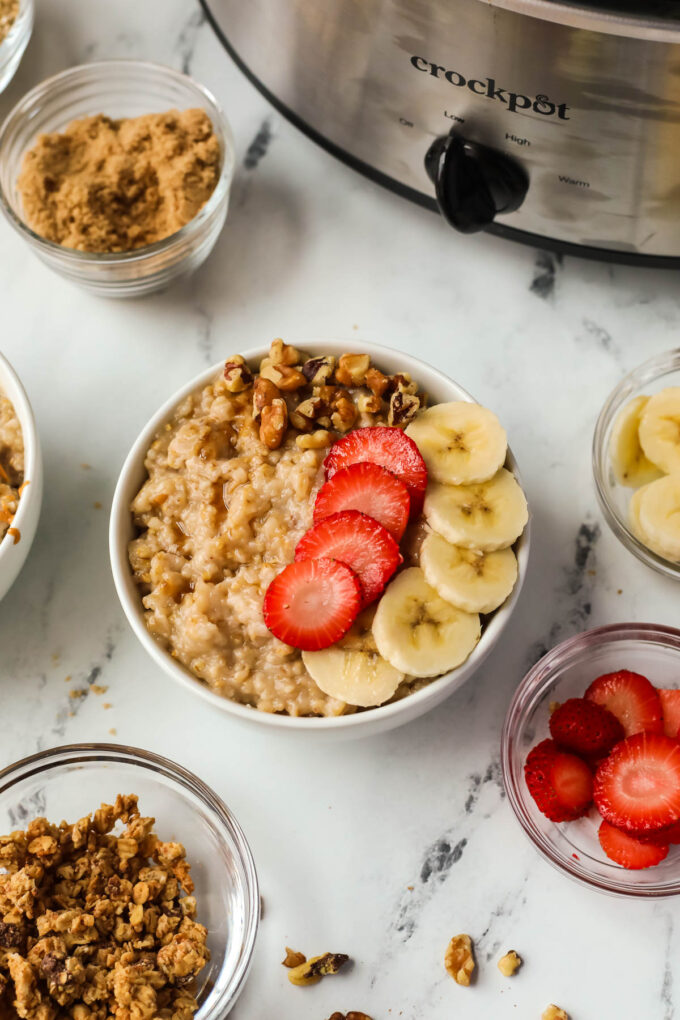 Crock-Pot Coconut Cinnamon Oatmeal with Dates