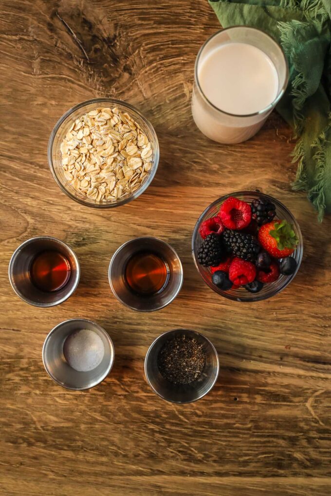 Berry Overnight Oat ingredients