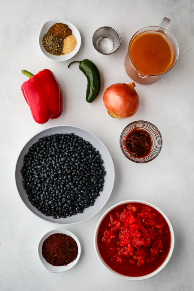 Slow Cooker Black Bean Chili  ingredients