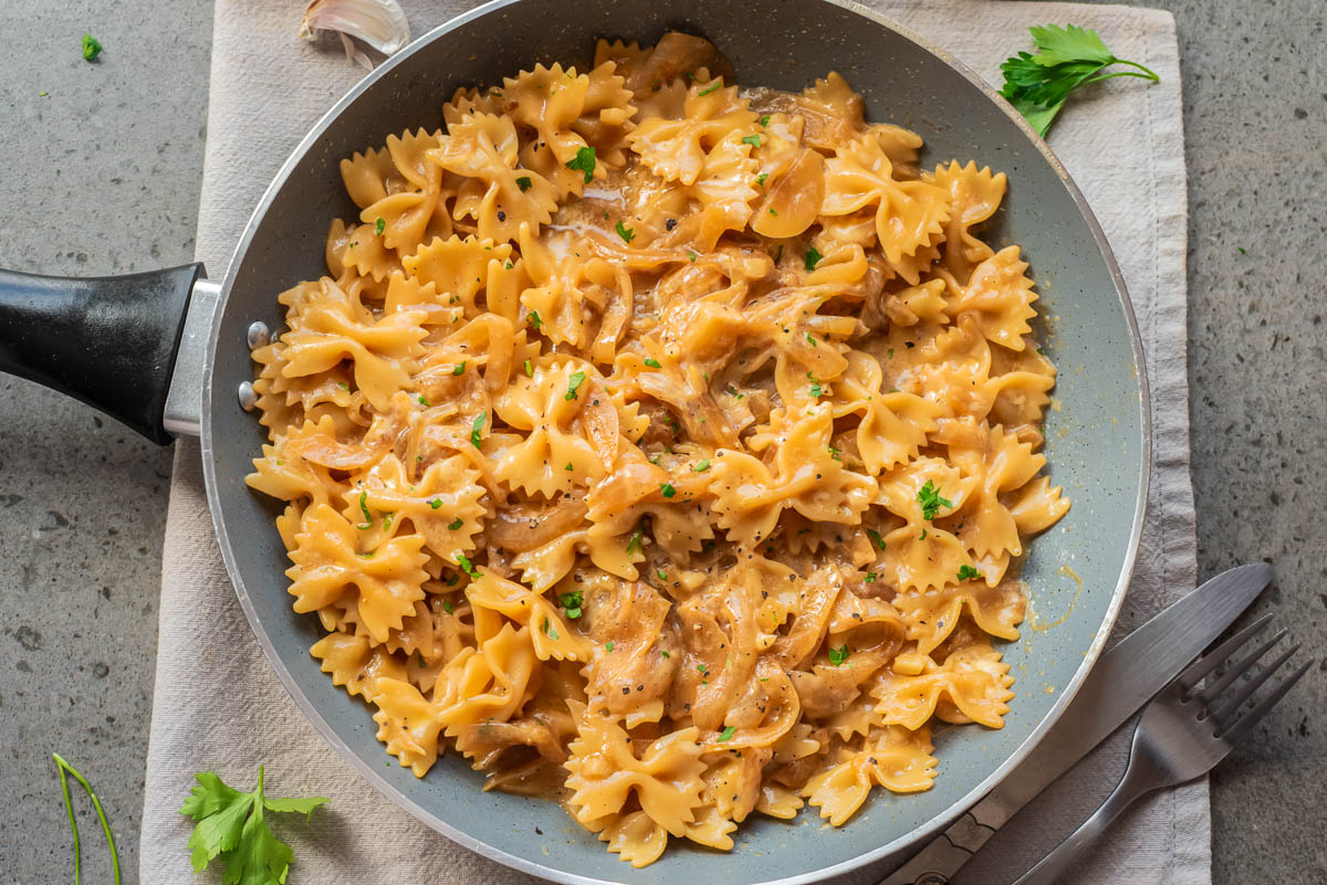 French Onion Pasta - I Heart Vegetables