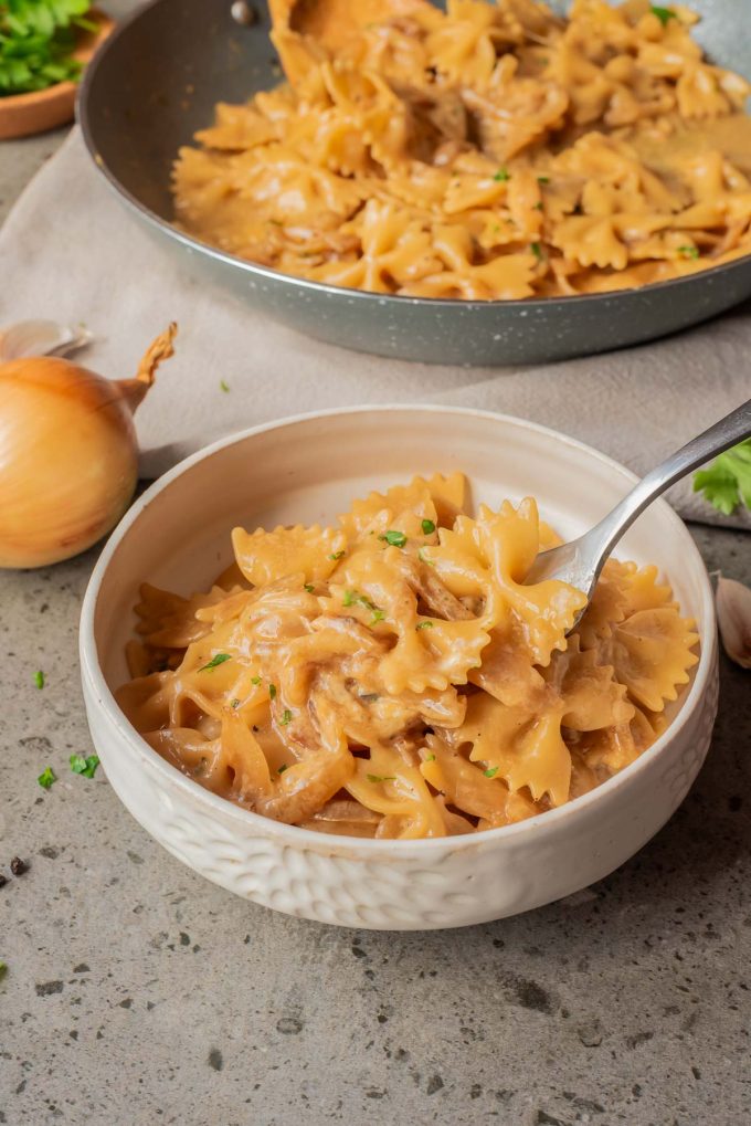 french onion pasta